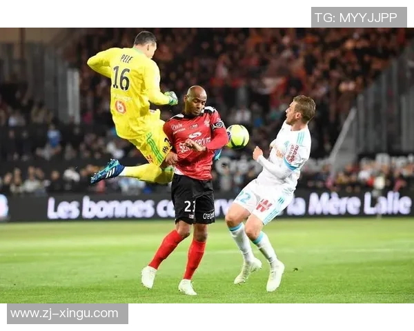 法乙联赛精彩对决图尔主场迎战瓦朗谢纳争夺三分